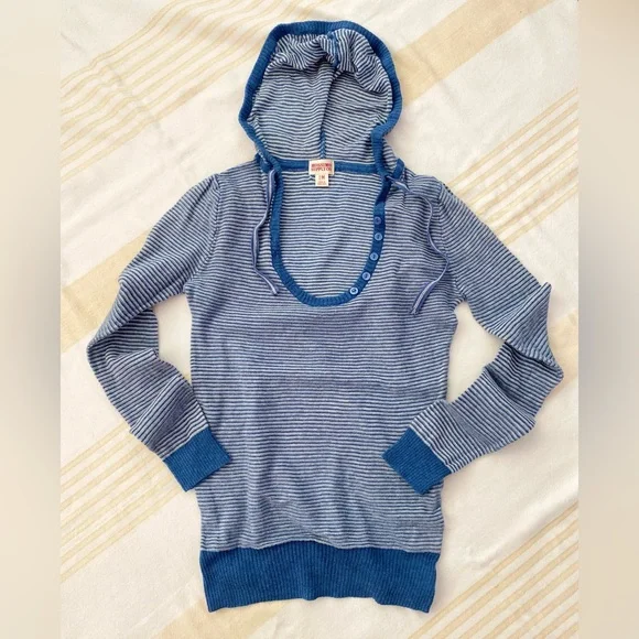 💯%Cotton, Soft, Lightweight and Comfy! Blue Striped, Hooded, Scoopneck Sweater - Picture 9 of 12